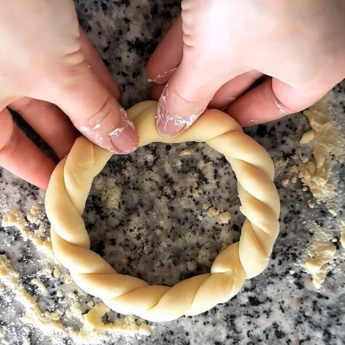 100% hand-made, home-made, home-baked process carried out by home-baking women at Artisana Hub